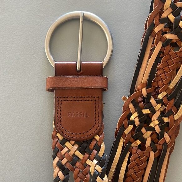 Fossil- Multi Color Braided Women’s Leather Belt, Size M - Picture 2 of 6